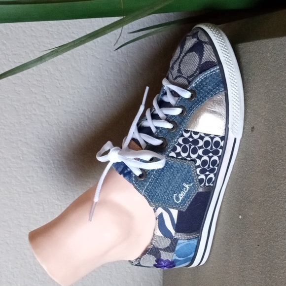 COACH " Tonya " Blue Signature C Patchwork Tennis Shoes. Size 7M - Picture 3 of 13